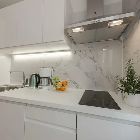 Enjoy Split, New In The Center With A Private Garden 아파트 스플리트