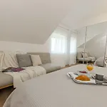 Enjoy Split, New In The Center With A Private Garden Apartamento