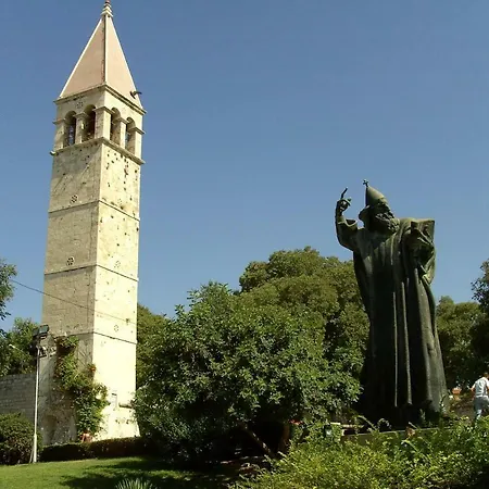 Enjoy Split, New In The Center With A Private Garden Apartment *