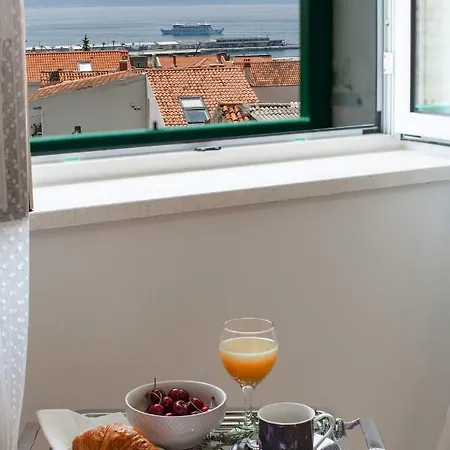 Enjoy Split, New In The Center With A Private Garden *