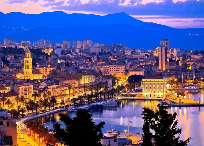 Enjoy Split, New In The Center With A Private Garden Apartamento *