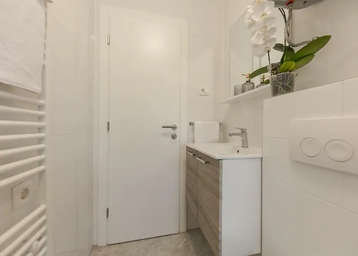 Apartamento Enjoy Split, New In The Center With A Private Garden Split