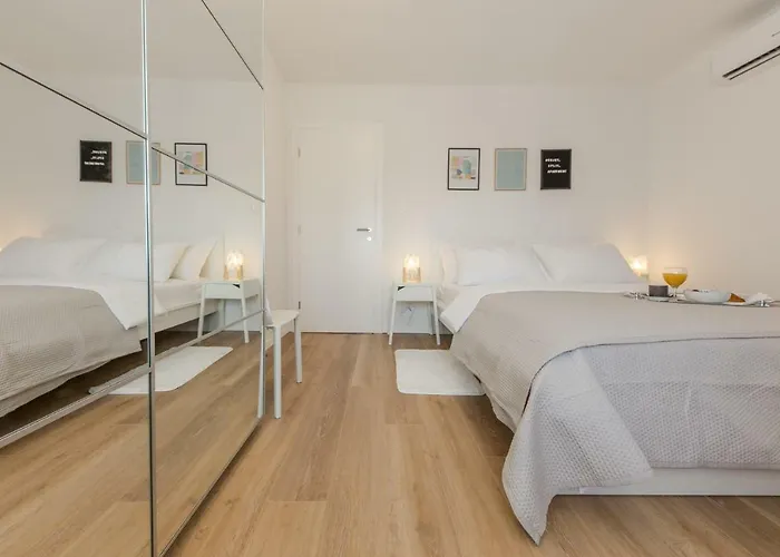 Enjoy Split, New In The Center With A Private Garden