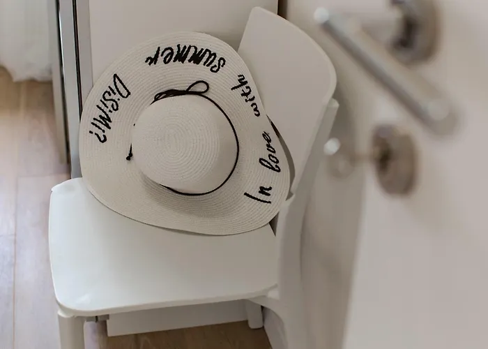 Enjoy Split, New In The Center With A Private Garden Apartamento