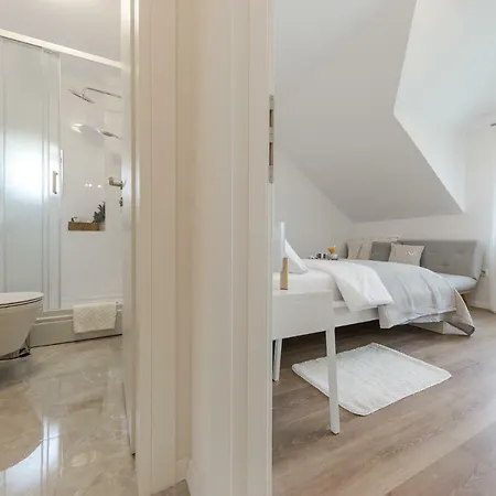 Enjoy Split, New In The Center With A Private Garden Split